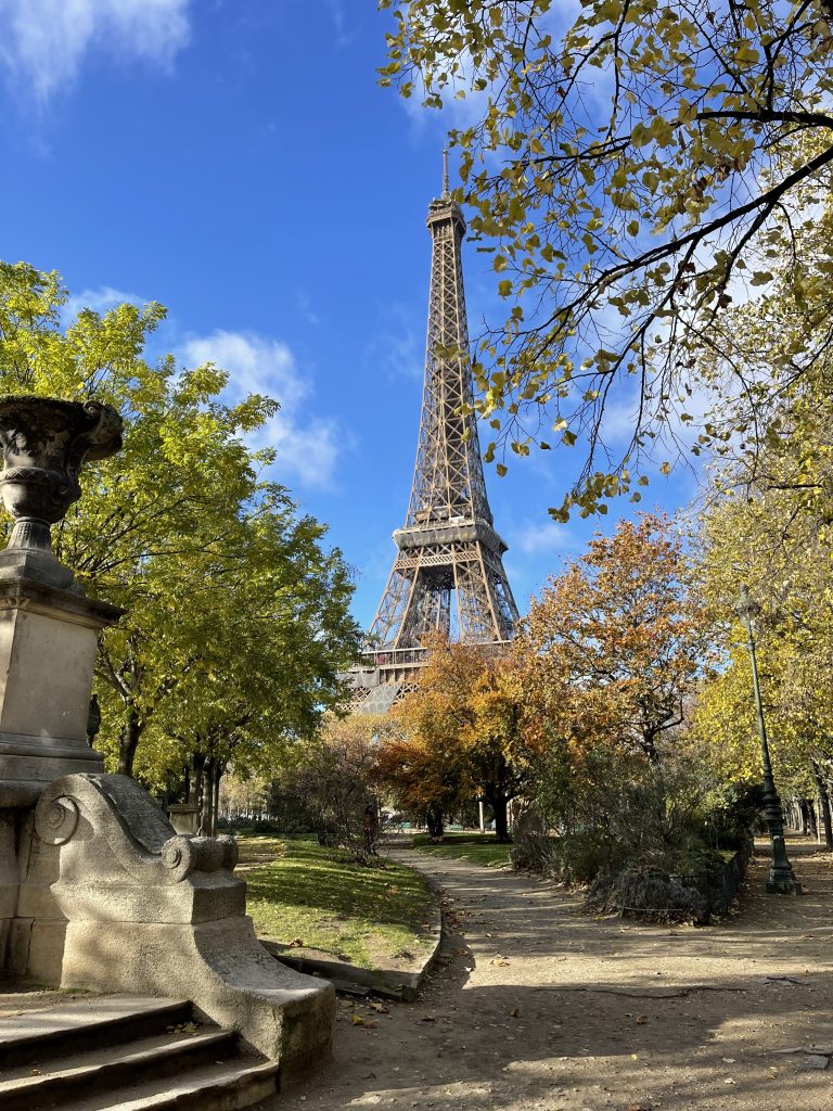Eifel tower for Paris guide